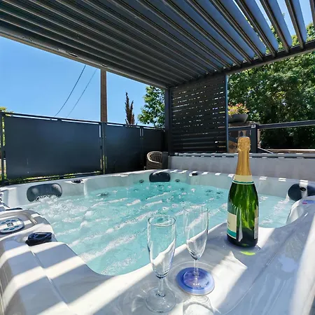 Le Calme Des Sommets Saint-Jean-Lachalm